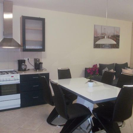 Centrum Apartman Lägenhet Szeged Exteriör bild