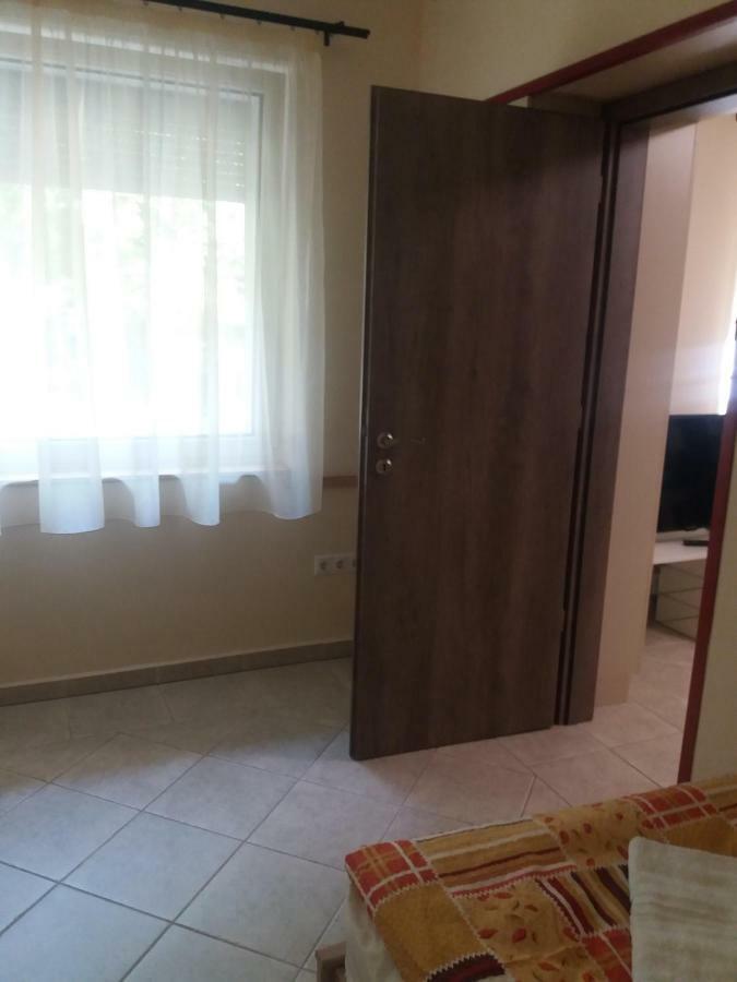 Centrum Apartman Lägenhet Szeged Exteriör bild