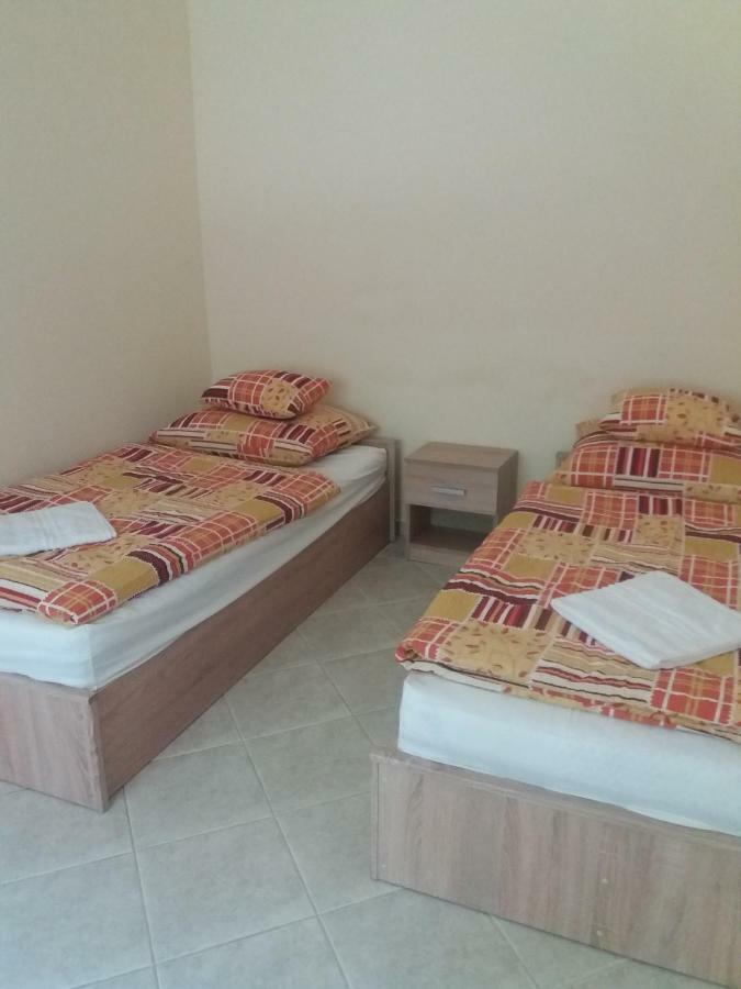 Centrum Apartman Lägenhet Szeged Exteriör bild