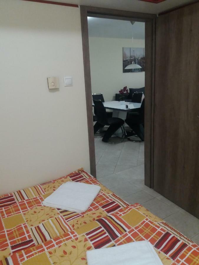 Centrum Apartman Lägenhet Szeged Exteriör bild